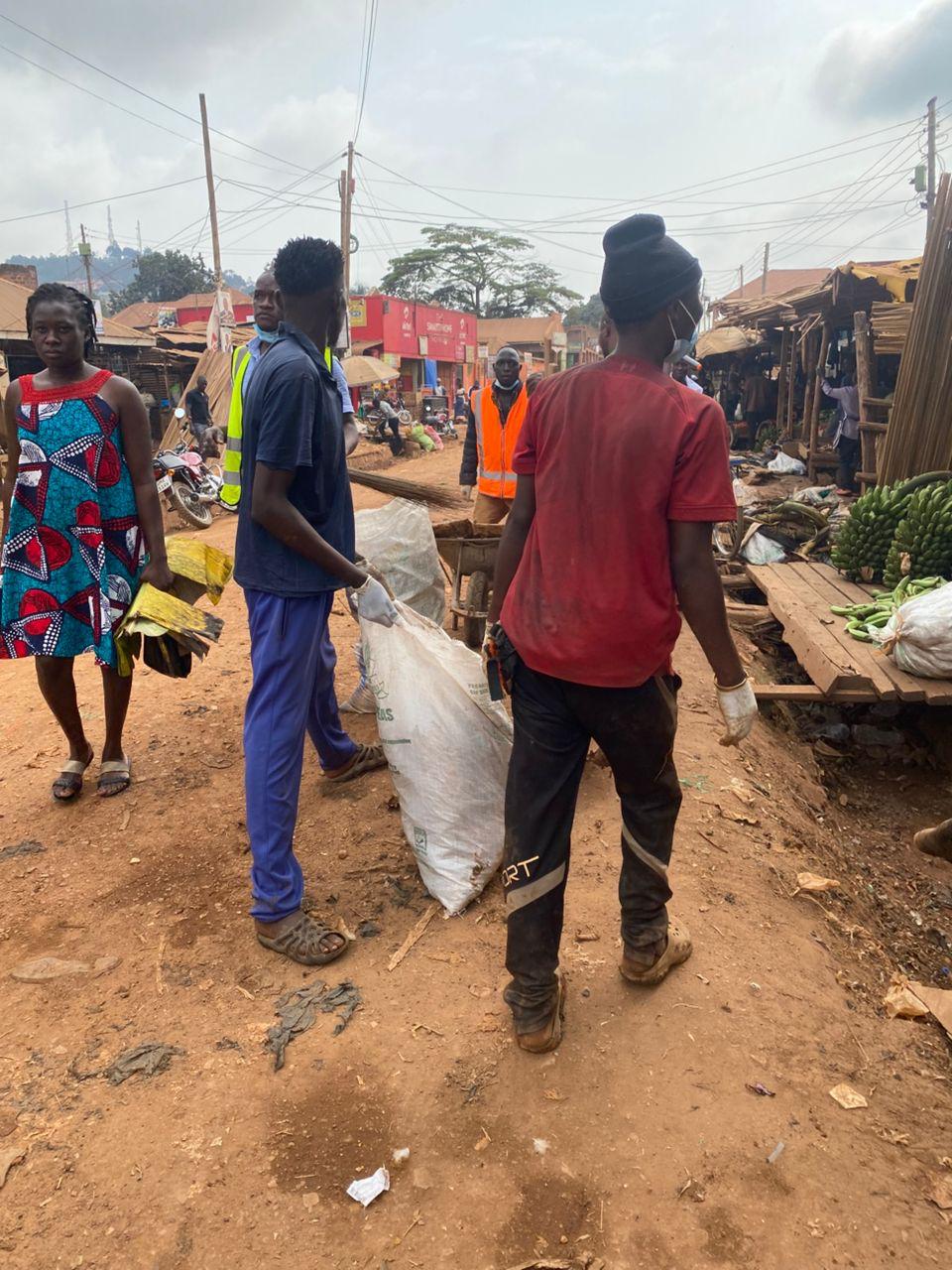 Community cleaning in Lusaze